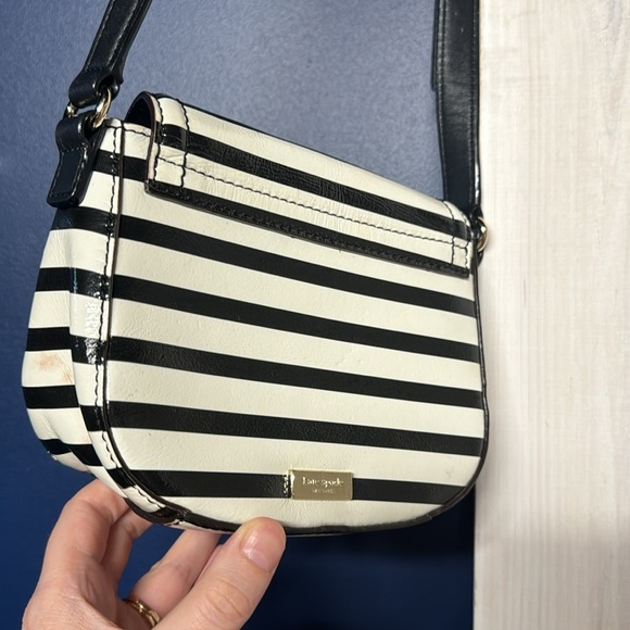 Kate Spade Chelsea Park Stripe Jade Crossbody Bag AS IS - Picture 5 of 13